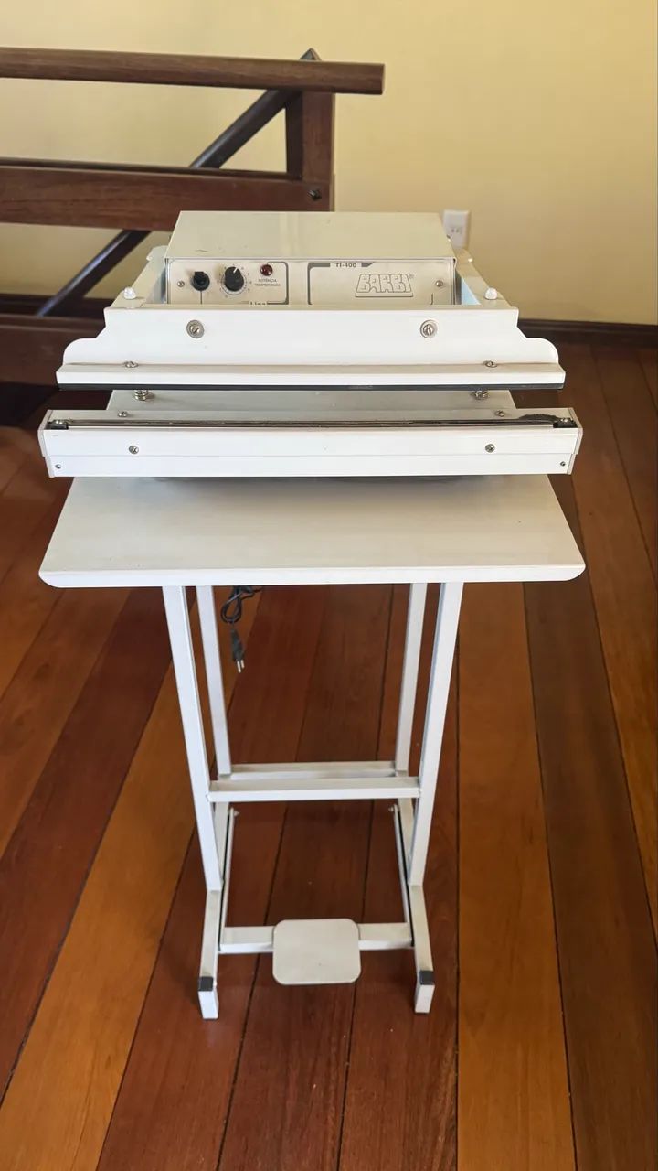 Seladora Barbi TI-400 - 40 cm com pedal e mesa
