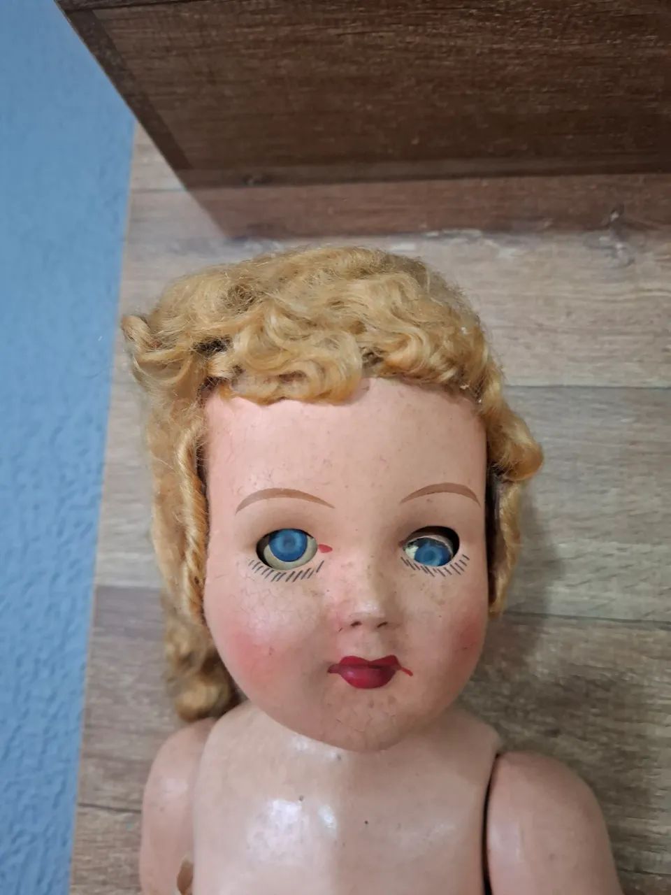 Boneca Baquelite antiga.