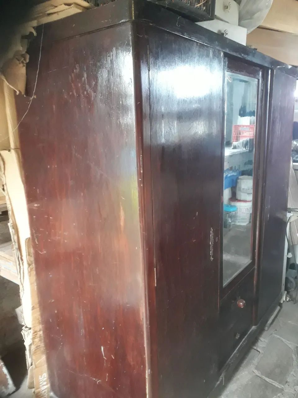 Roupeiro antigo 