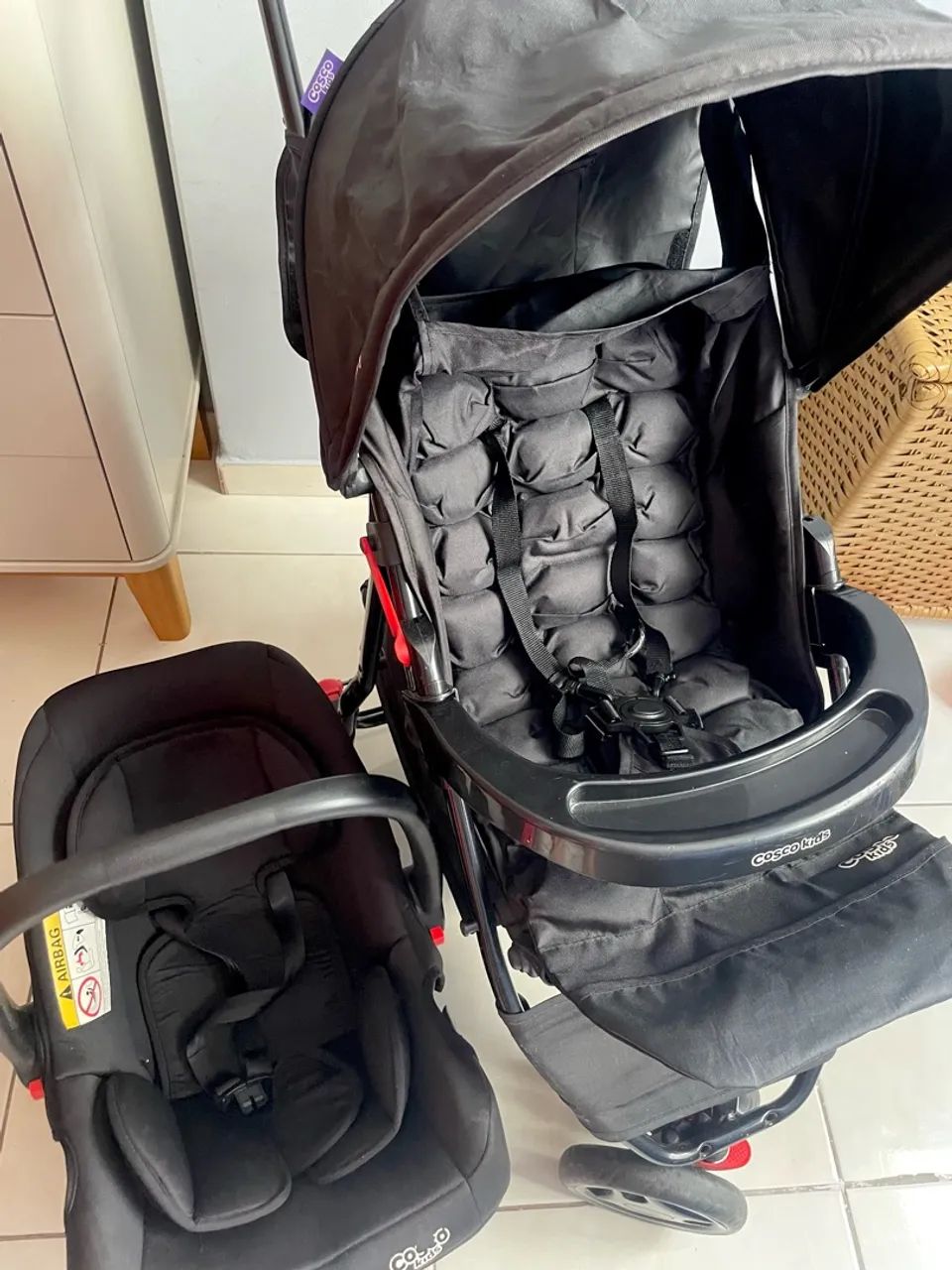 Carrinho e bebê conforto 
