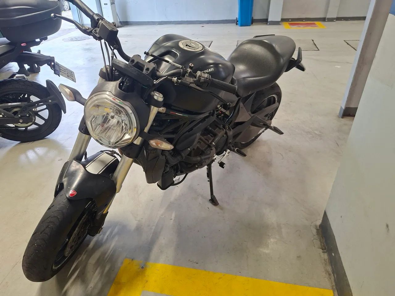 Ducati Monster Dark - Foto 5