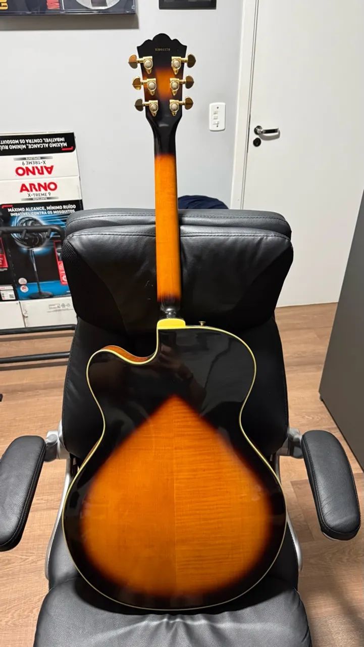 Guitarra Washburn J6S - Foto 2