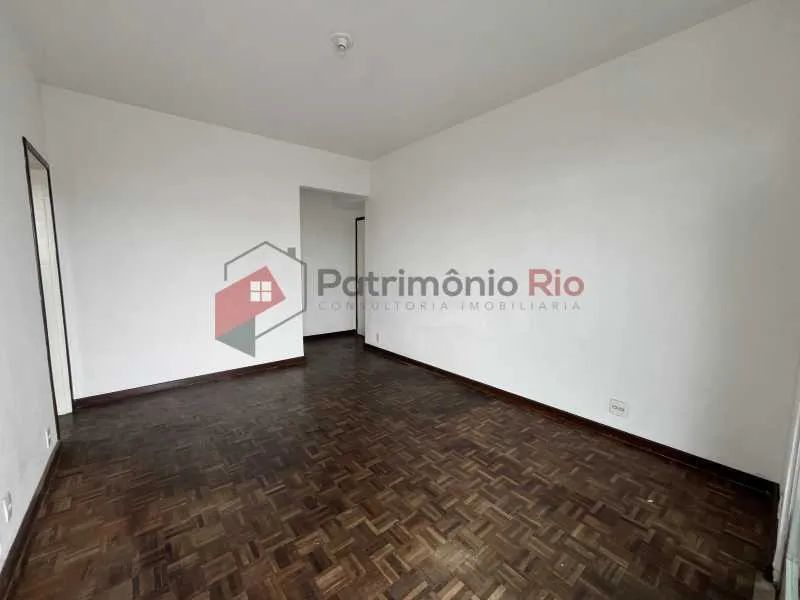 Apartamento 2 quartos - varanda e 1 vaga de garagem - em Irajá - Foto 2