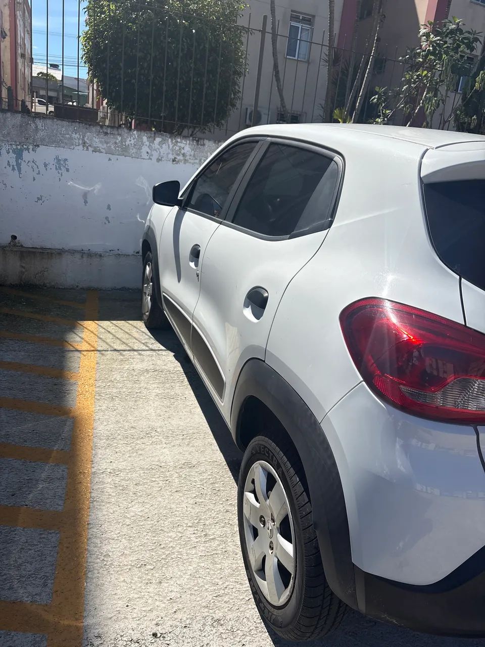 Renault Kwid Zen 1.0 Flex 12V 5P Mec. 2019 - Foto 2