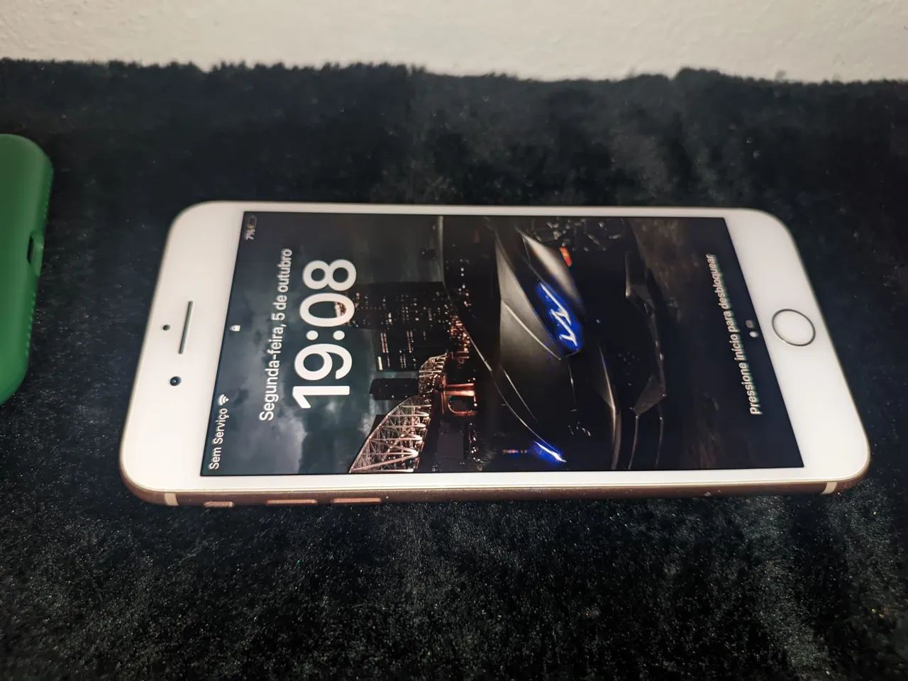 iPhone 8 Plus 64GB | Funcionando | Bateria 66% | R$400 - Foto 2