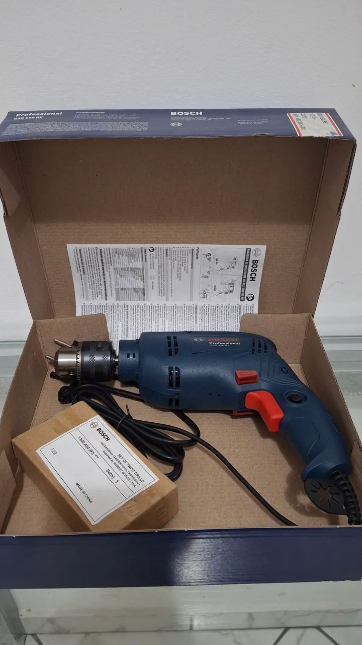Furadeira nova Bosch 