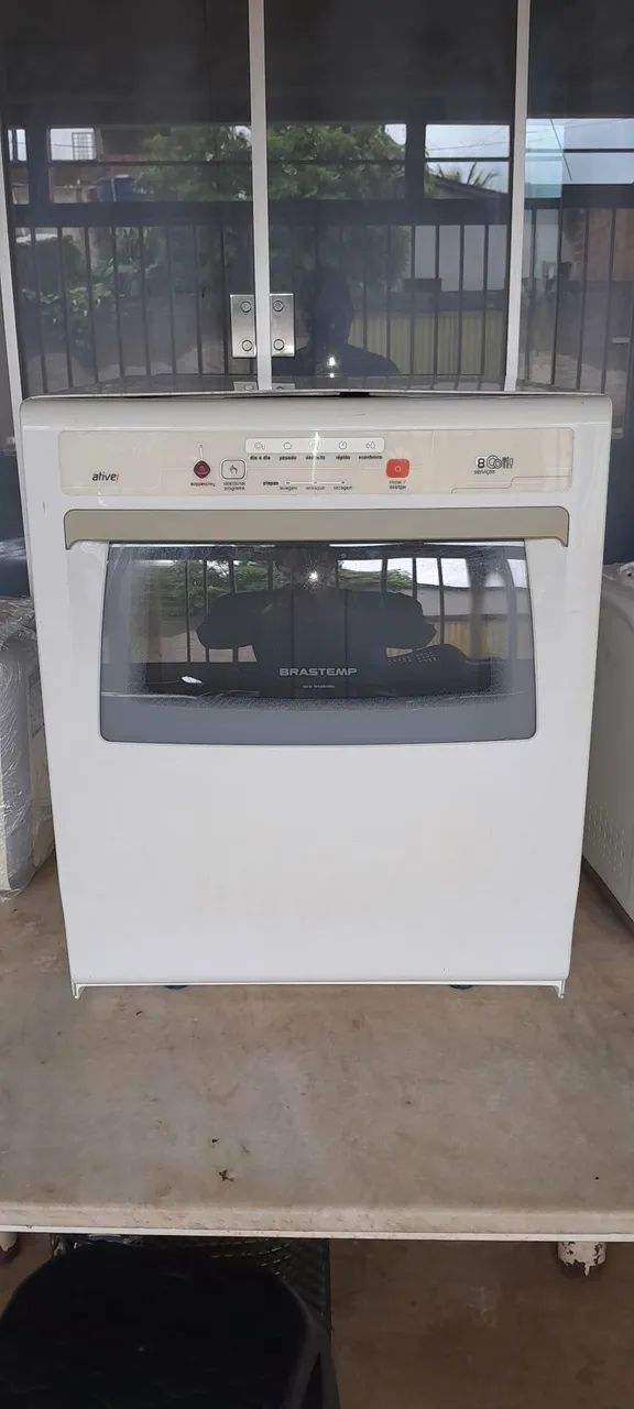 Vende-se lava louças Brastemp 8 serviço 