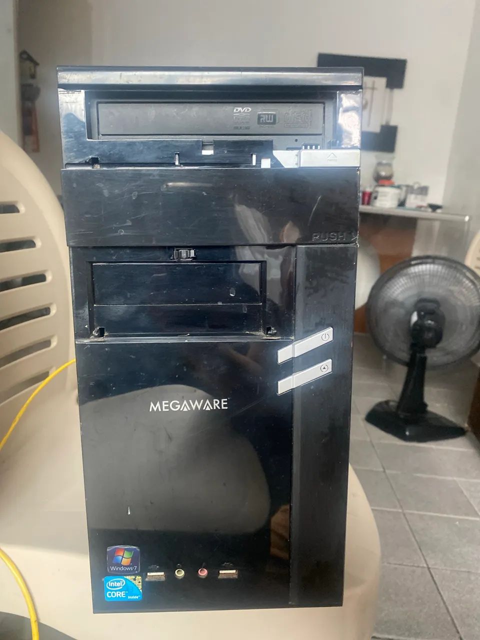 Vendo CPU Megaware