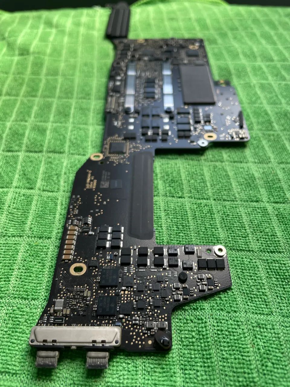 Placa mãe MacBook Pro 2017  - Foto 2