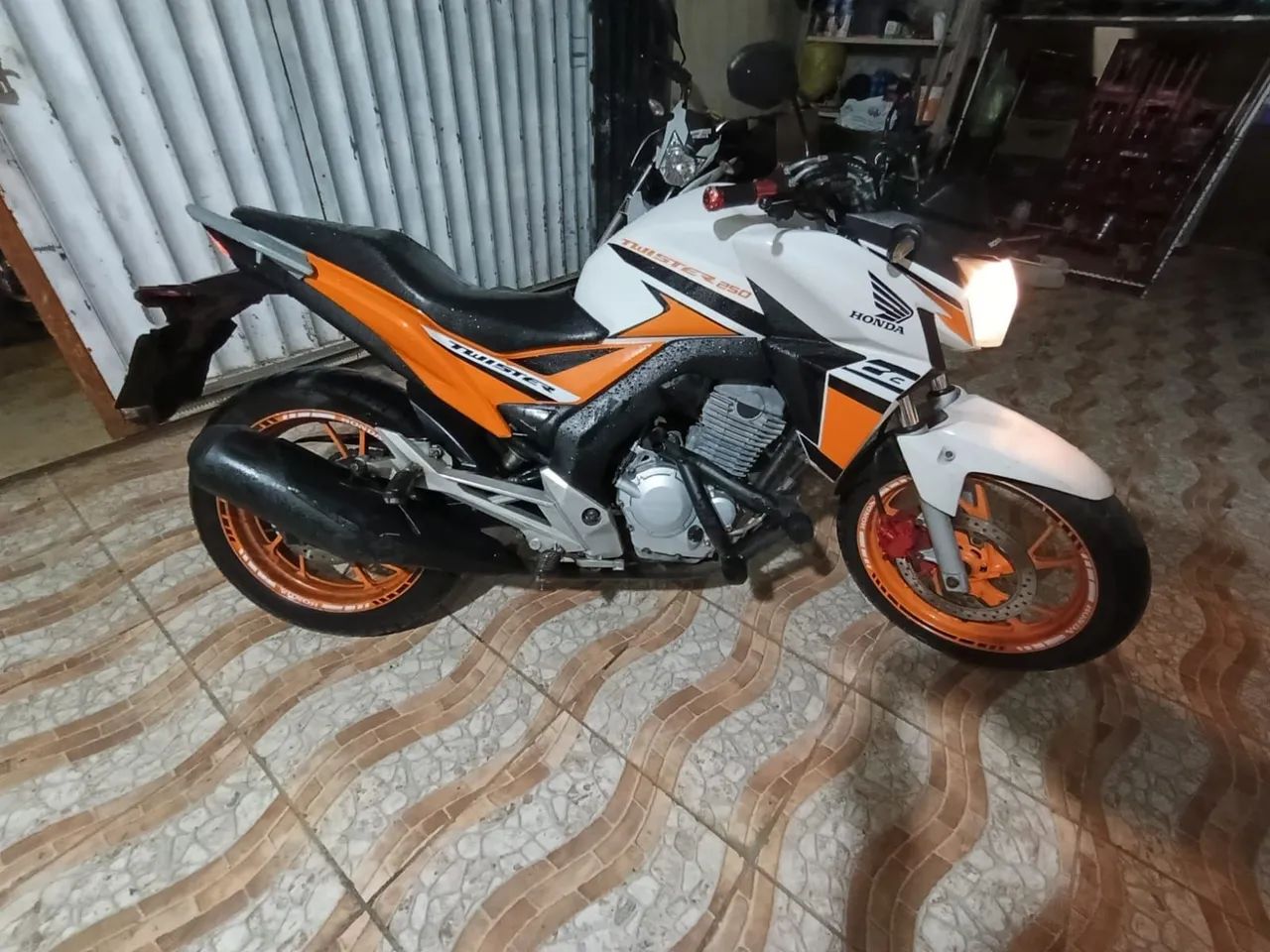 Cb 250. Sap *64