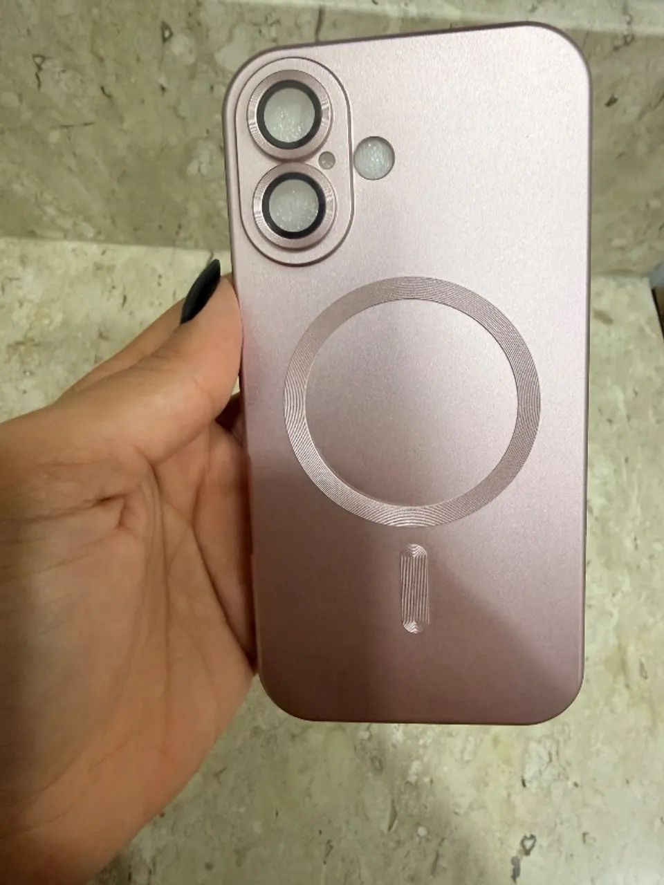 Capinha IPhone 17 rosa cintilante  - Foto 5