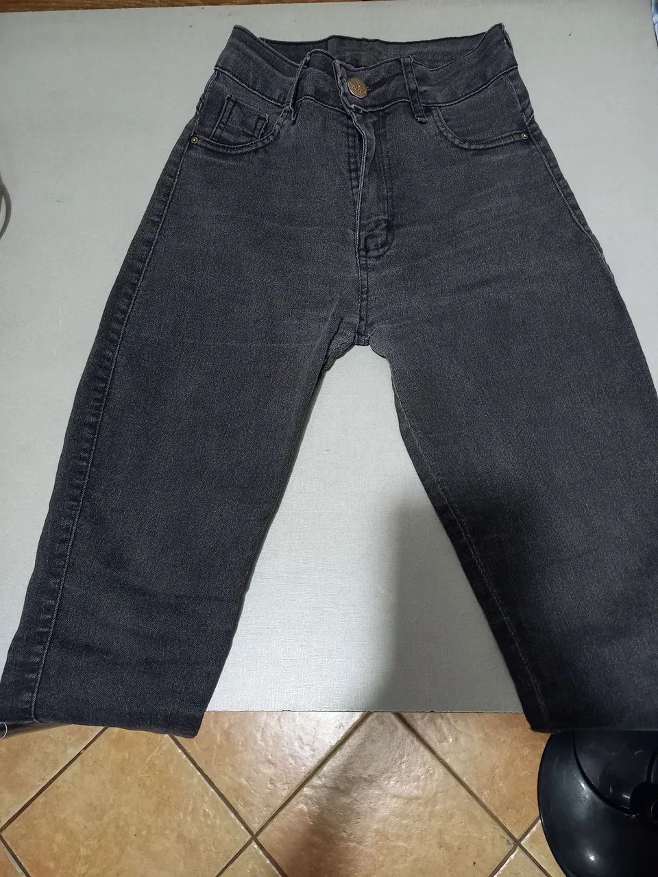 Lote de roupas para bazar.  - Foto 4