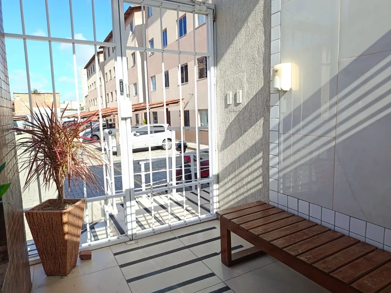 Apartamento térreo, com 2 quartos a 300m da Av. Silas Munguba - Foto 5