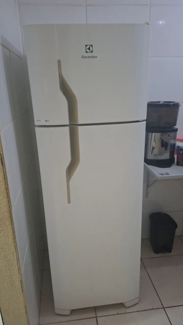 Geladeira 220v