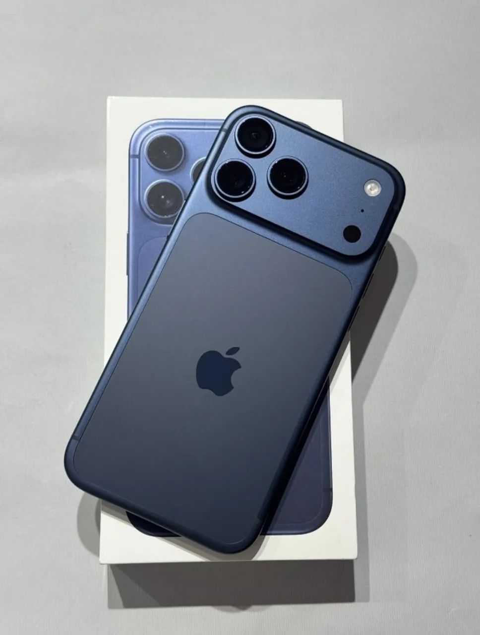 Iphone 17 Pro 256/GB Azul Design Premium Fotos Perfeitas Novo