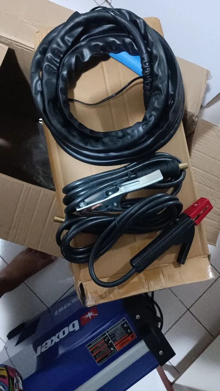 Máquina de solda AC/DC da Boxer com todos acessórios  - Foto 2