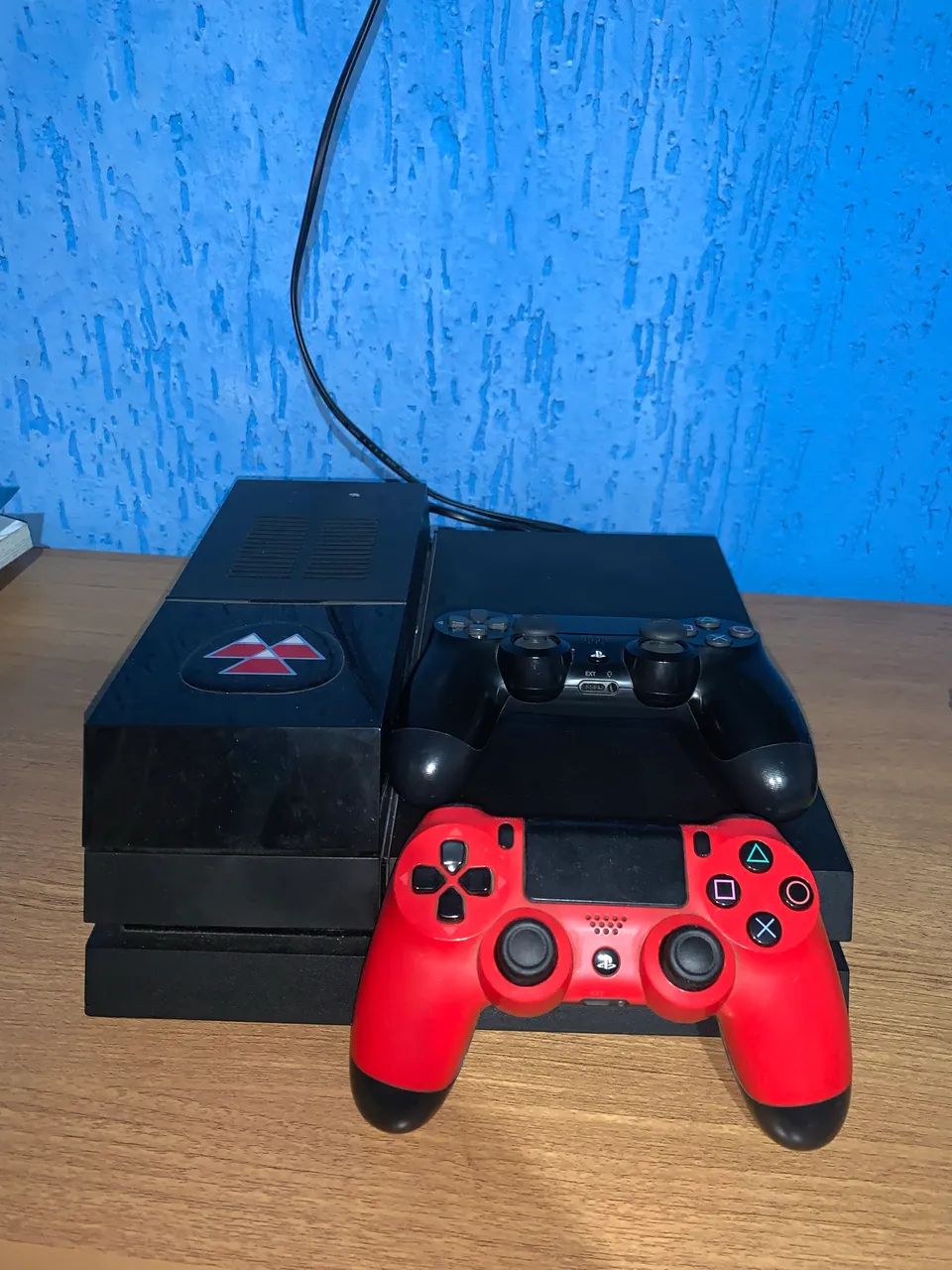 Ps4 fat com 2 controles - Foto 3