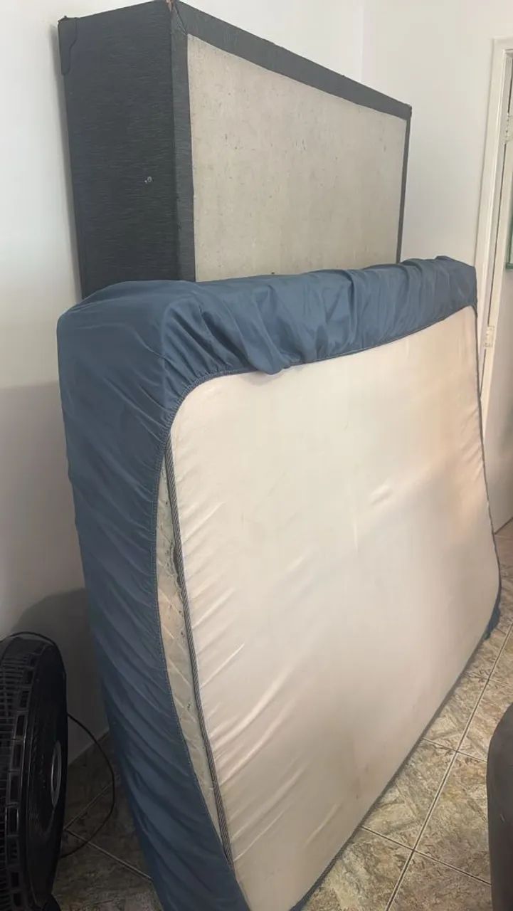 Cama box com colchão casal usados 