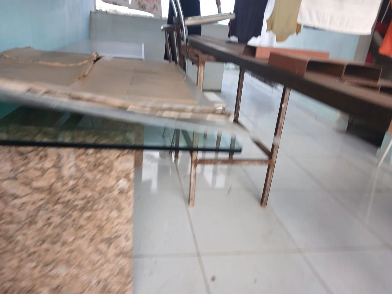 Mesa de vidro com base em granito - Foto 3