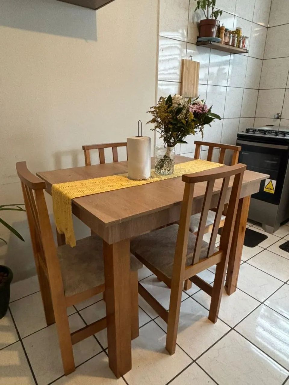 Mesa com 4 cadeiras novo  - Foto 2