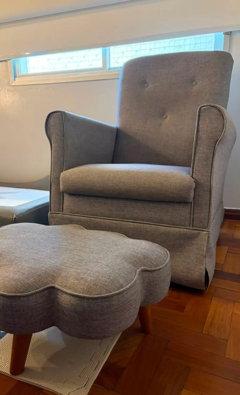 Poltrona de amamentação + puff - Foto 3