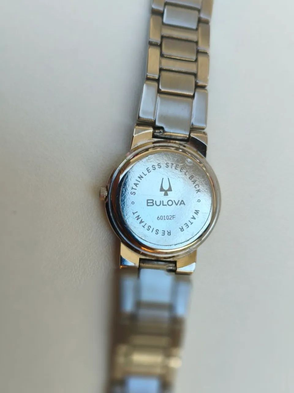 Relógio Bulova Quartz 60102F 25,4mm - Foto 5