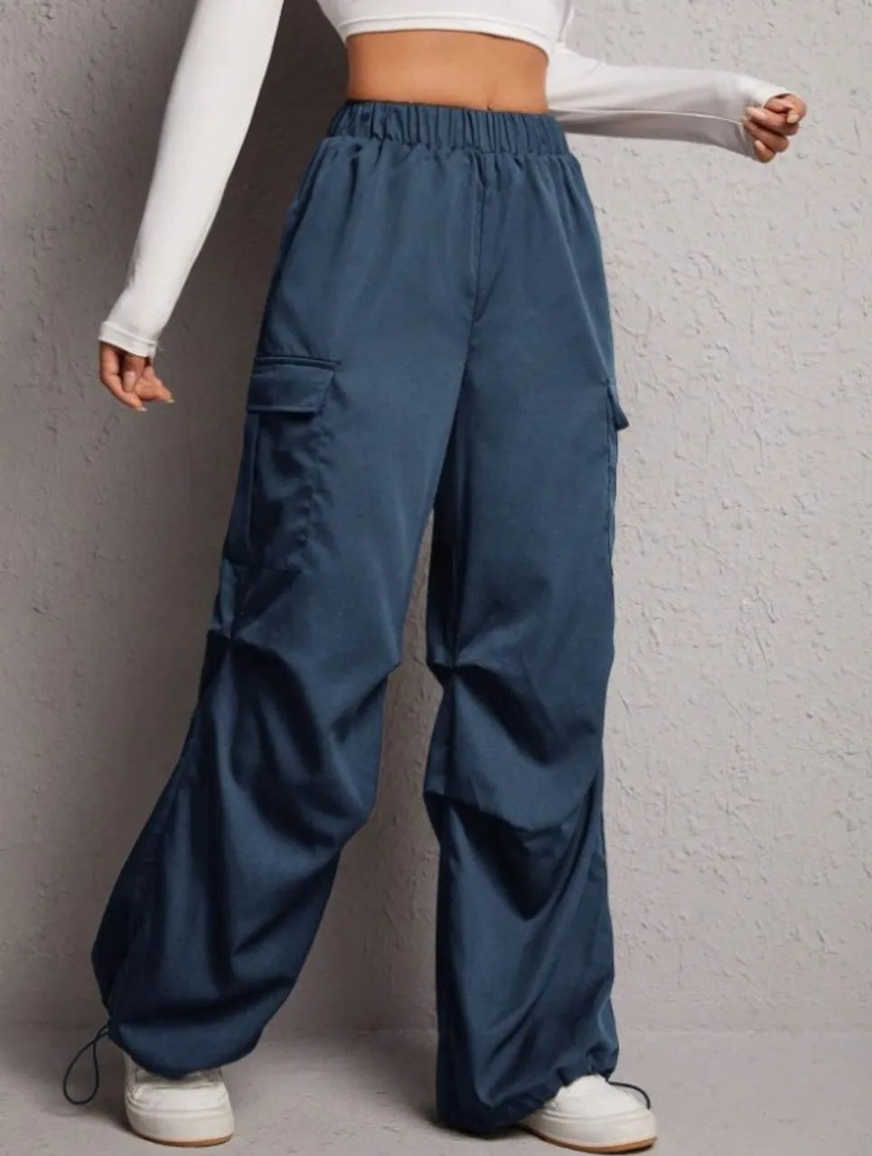Calça SHEIN PETITE bolsos lateral