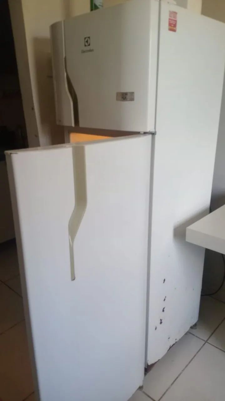 Geladeira Eletrolux 110V 2 portas  - Foto 5