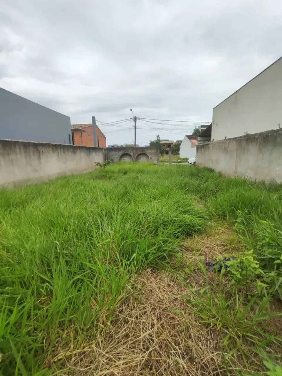 Terreno no Verdes Mares todo murado - Foto 2