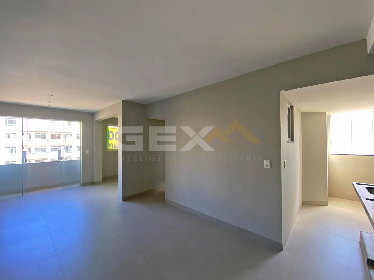 Apartamento à Venda com 03 Quartos no Centro de Divinópolis MG.