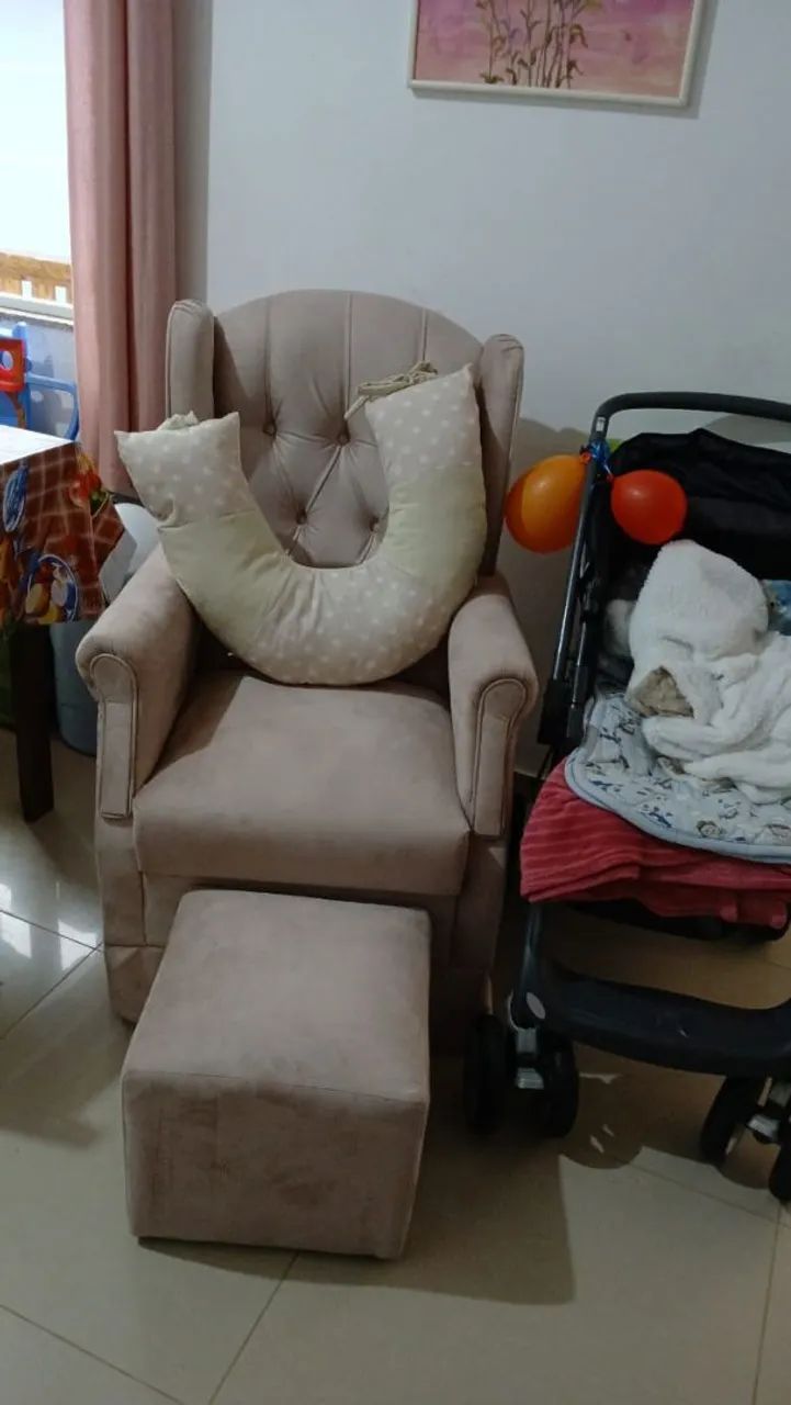 Vendo poltrona amamentação 