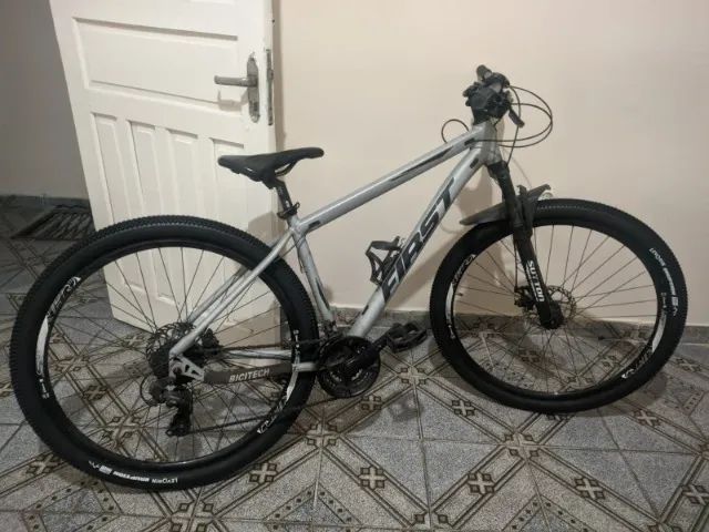Bike First Aro 29 com Marchas - Excelente Estado - Foto 2