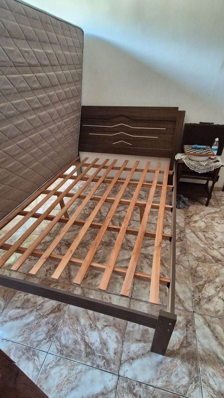 Cama de casal seminova (sem colchao, APENAS a cama) - Foto 2