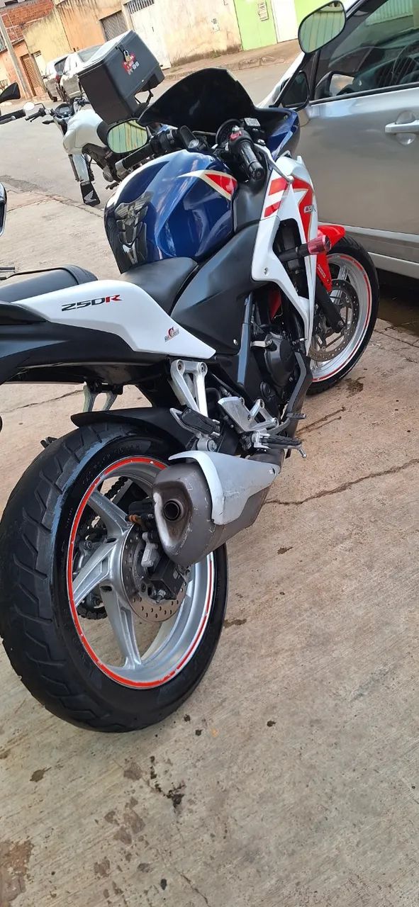 CBR 250 2012 - Foto 3