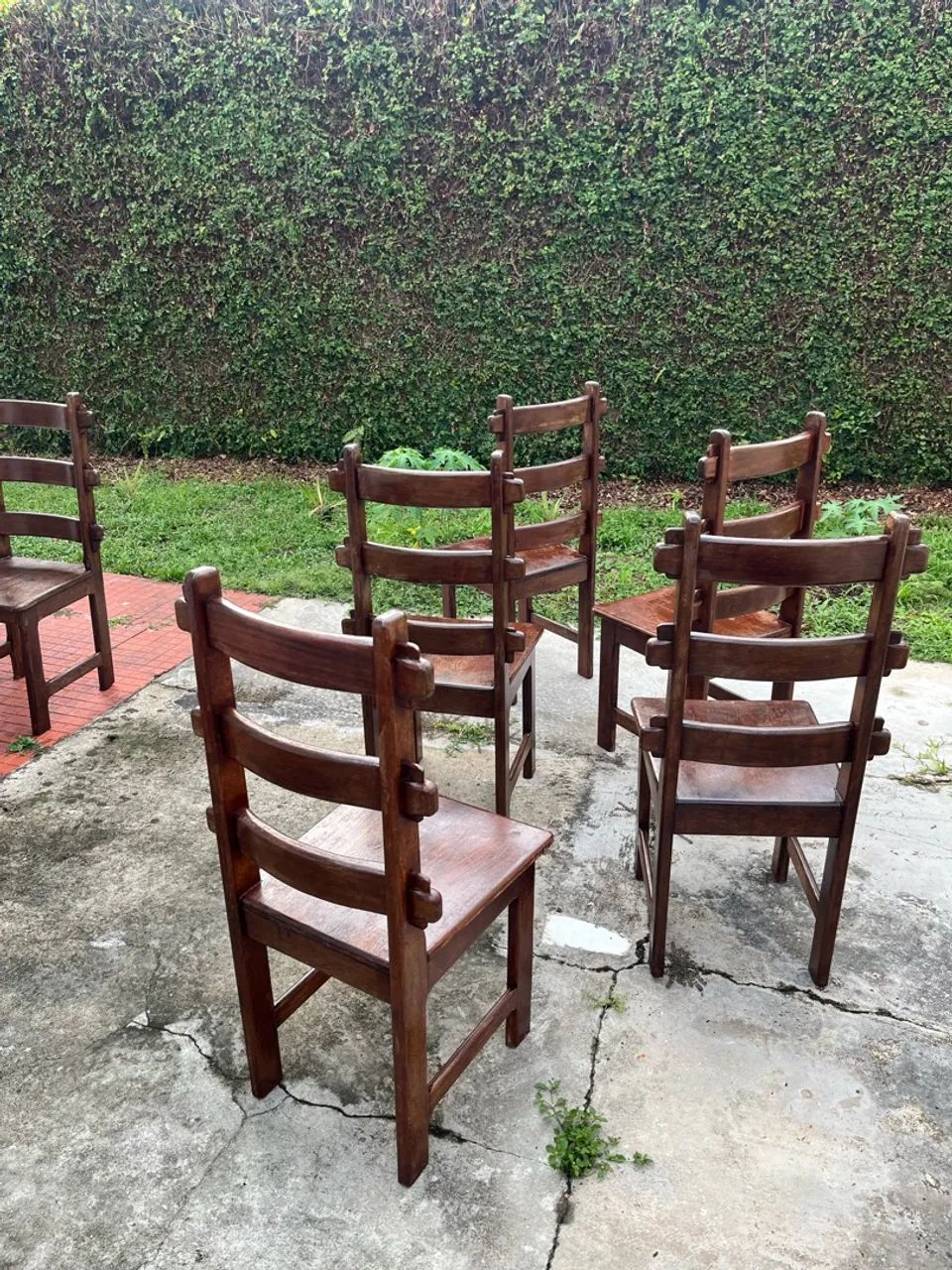Mesa e cadeiras de madeira nobre  - Foto 5