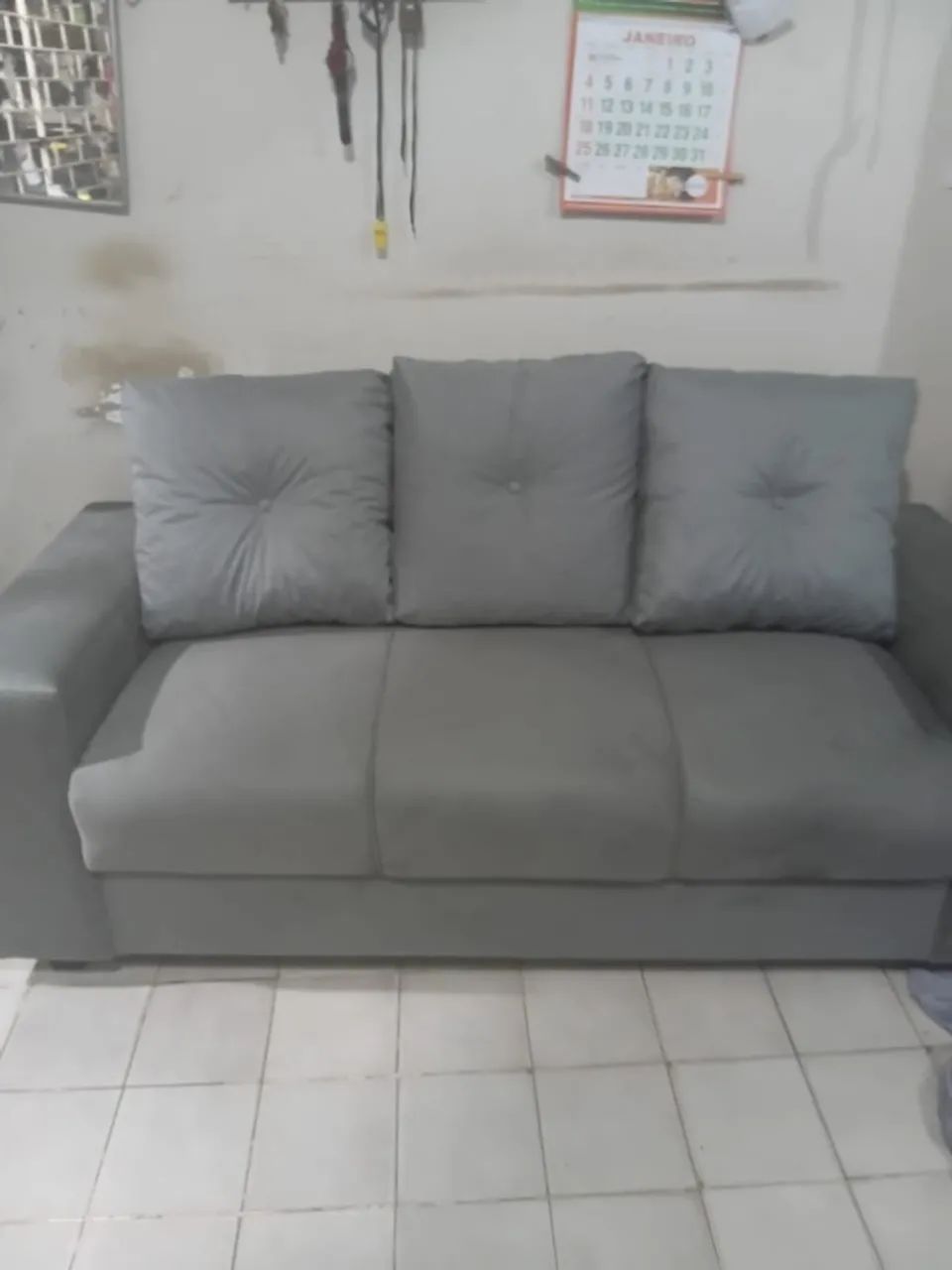 Sofá ? de2 e três lugares  novos 