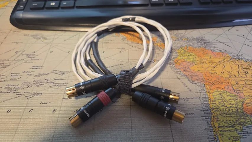Cabo RCA - RCA - Fio de aviação - Plugs Neutrik - 1,5 m