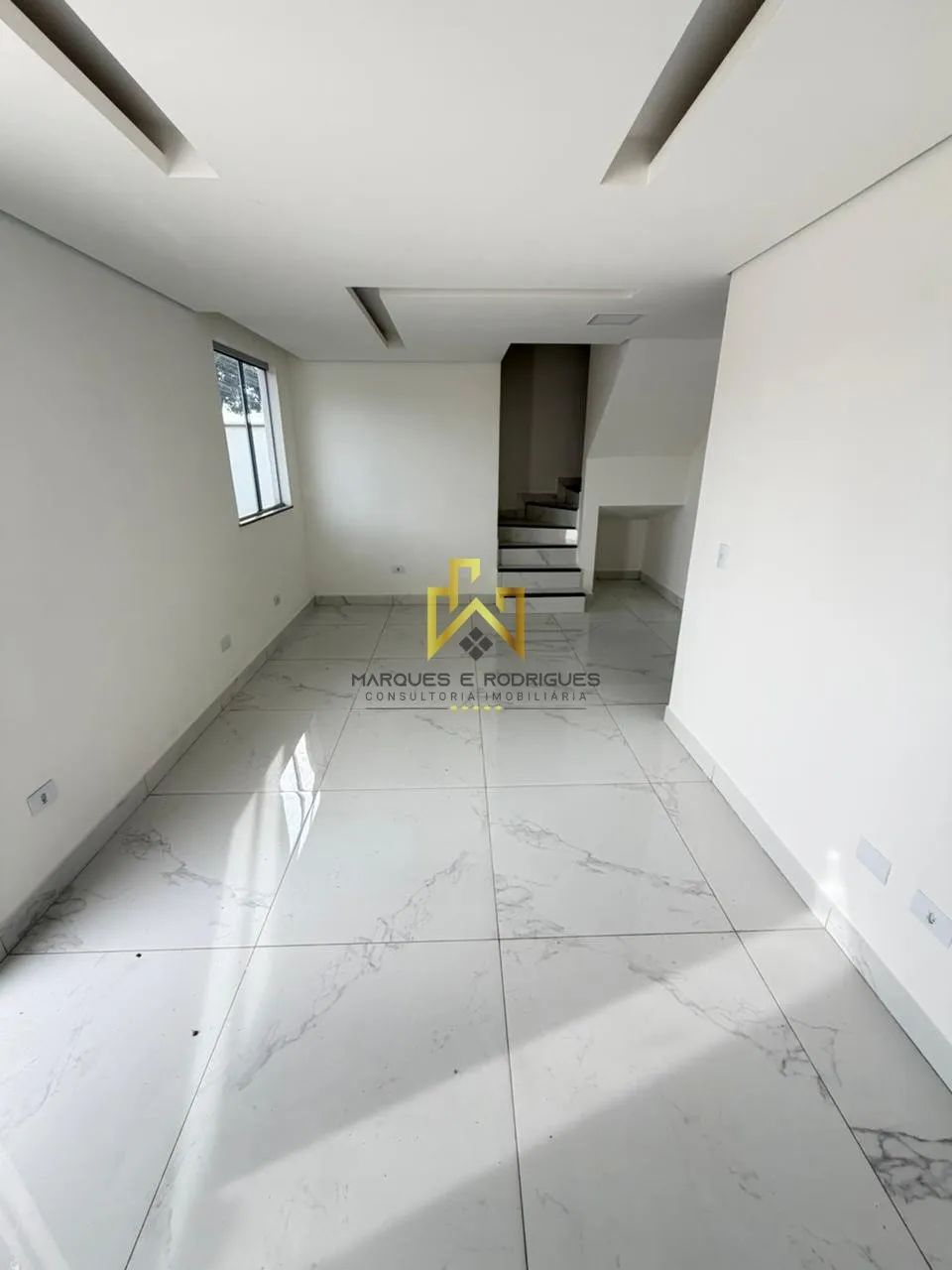 Casa Geminada Duplex com Área Externa e Excelente Acabamento - Foto 3