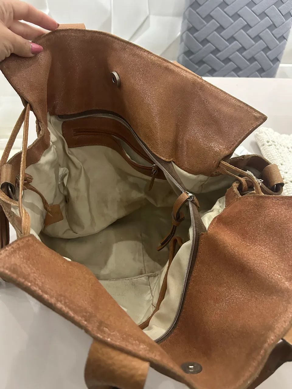 Vendo linda bolsa de couro - Foto 3