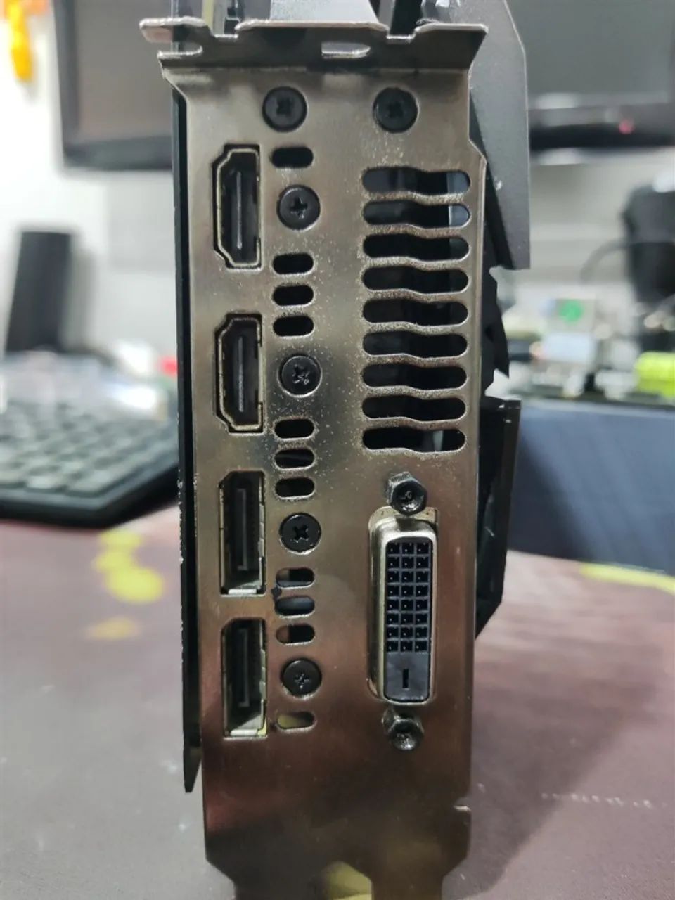 Placa de Vídeo GTX 1080Ti 11GB Asus ROG Usada