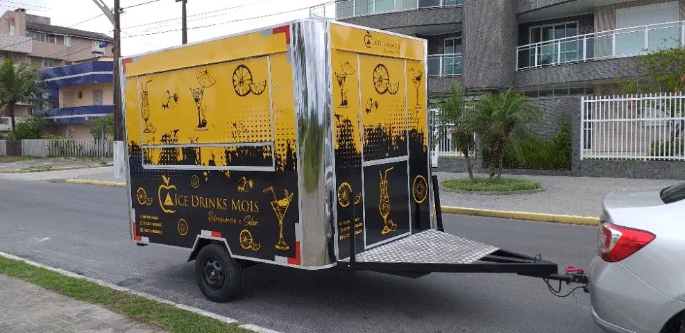 Trailer drinks food