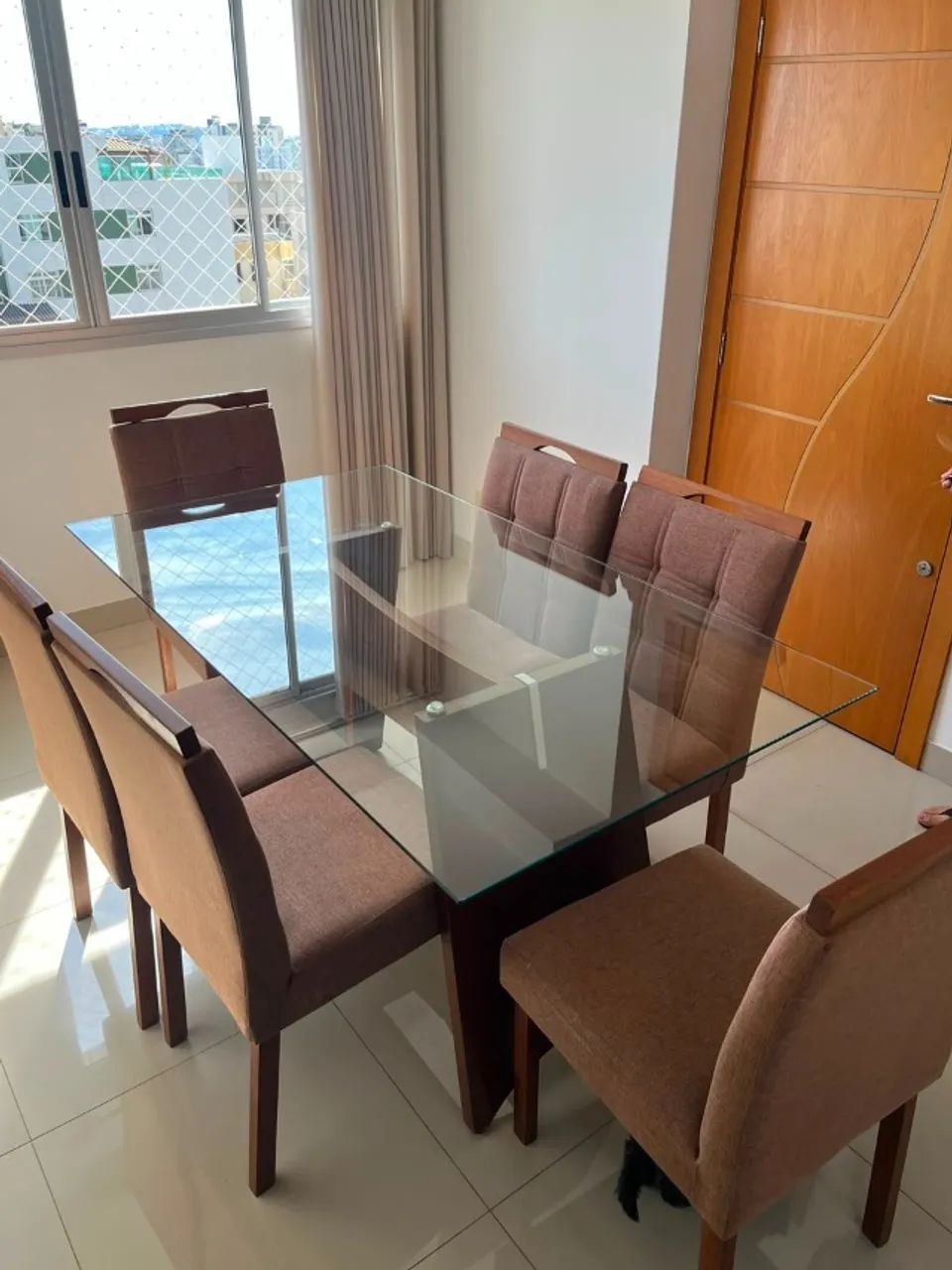 Mesa de Jantar com 6 Cadeiras. MUITO CONSERVADA!! - Foto 2