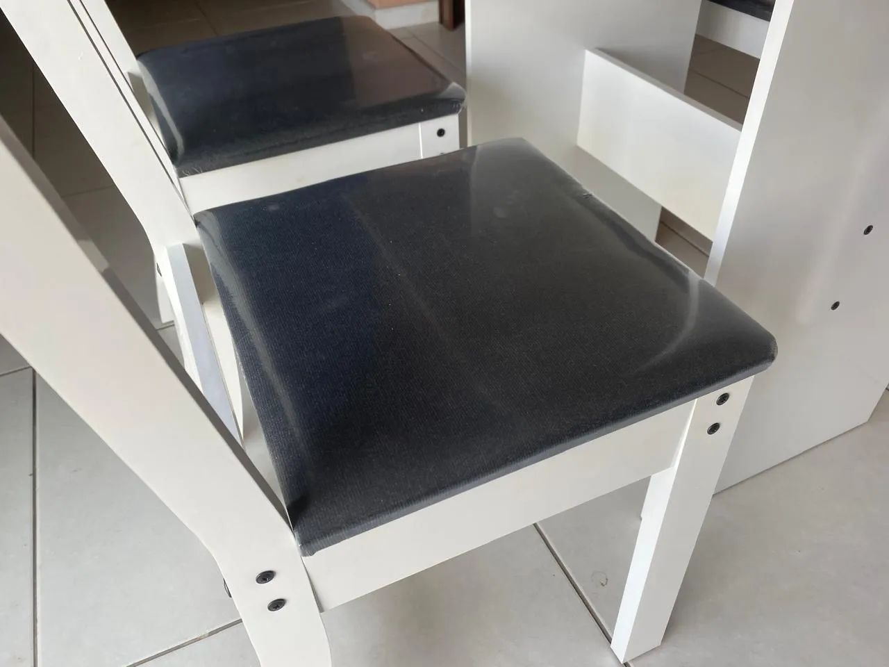 Mesa com 4 cadeiras - entrego  - Foto 4