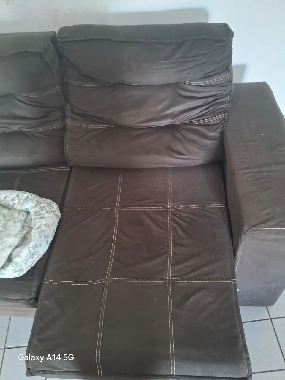 Vende-se, sofá tempo de uso 2 anos . - Foto 5