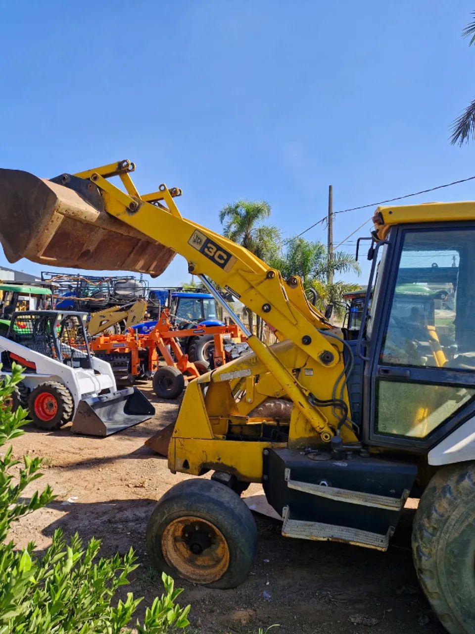 Retroescavadeira JCB 3c ano 2007 tração 4x2 sem motor  - Foto 6