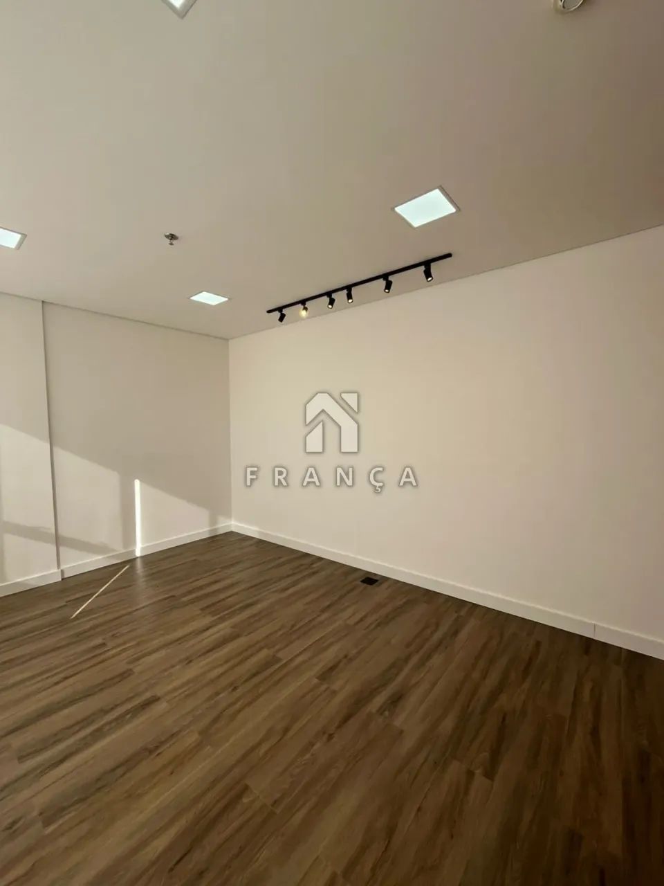 Sala em Condomínio - Centro - Venda - Comercial | Boulevard Jacareí Offices & Mall - Foto 4