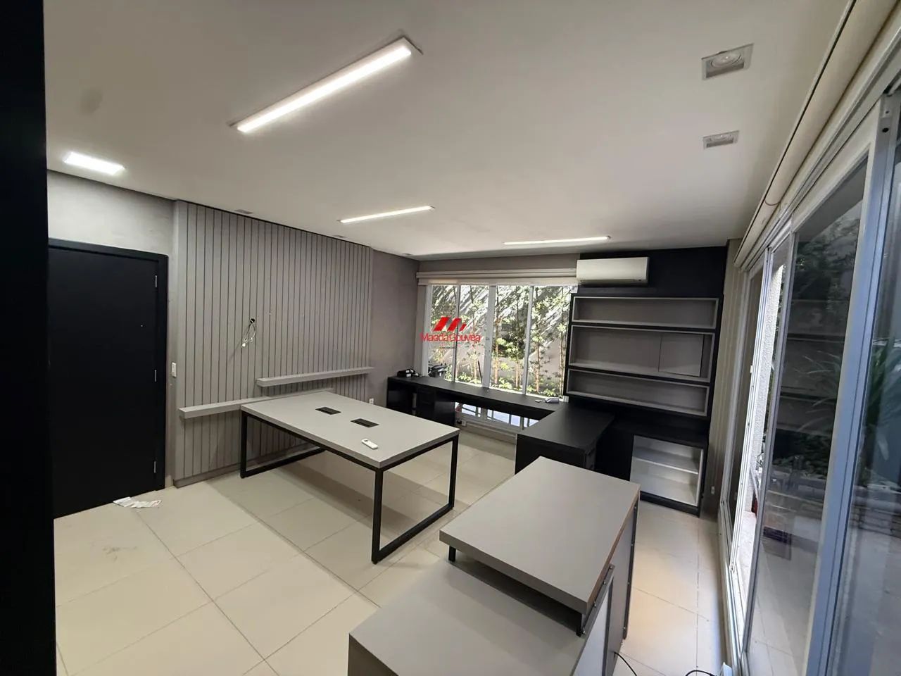 LOCAÇÃO- SALA COMERCIAL, 40M², SEMI MOBILIADA, COM RECEPÇÃO, PRÉDIO COMERCIAL ALTO PADRÃO, - Foto 2