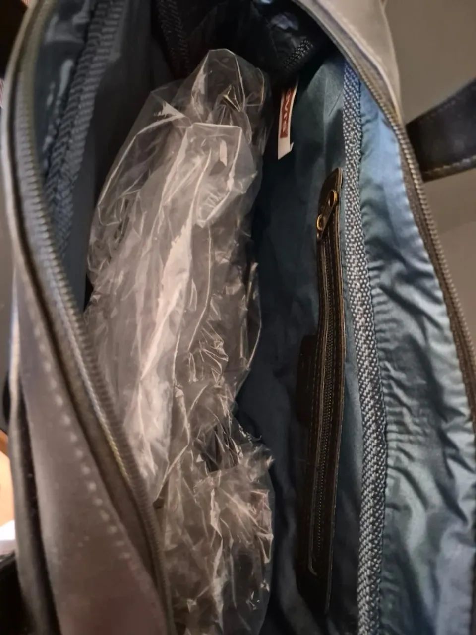 Bolsa Feminina Levi's Preta de Couro Original Nova - Foto 5