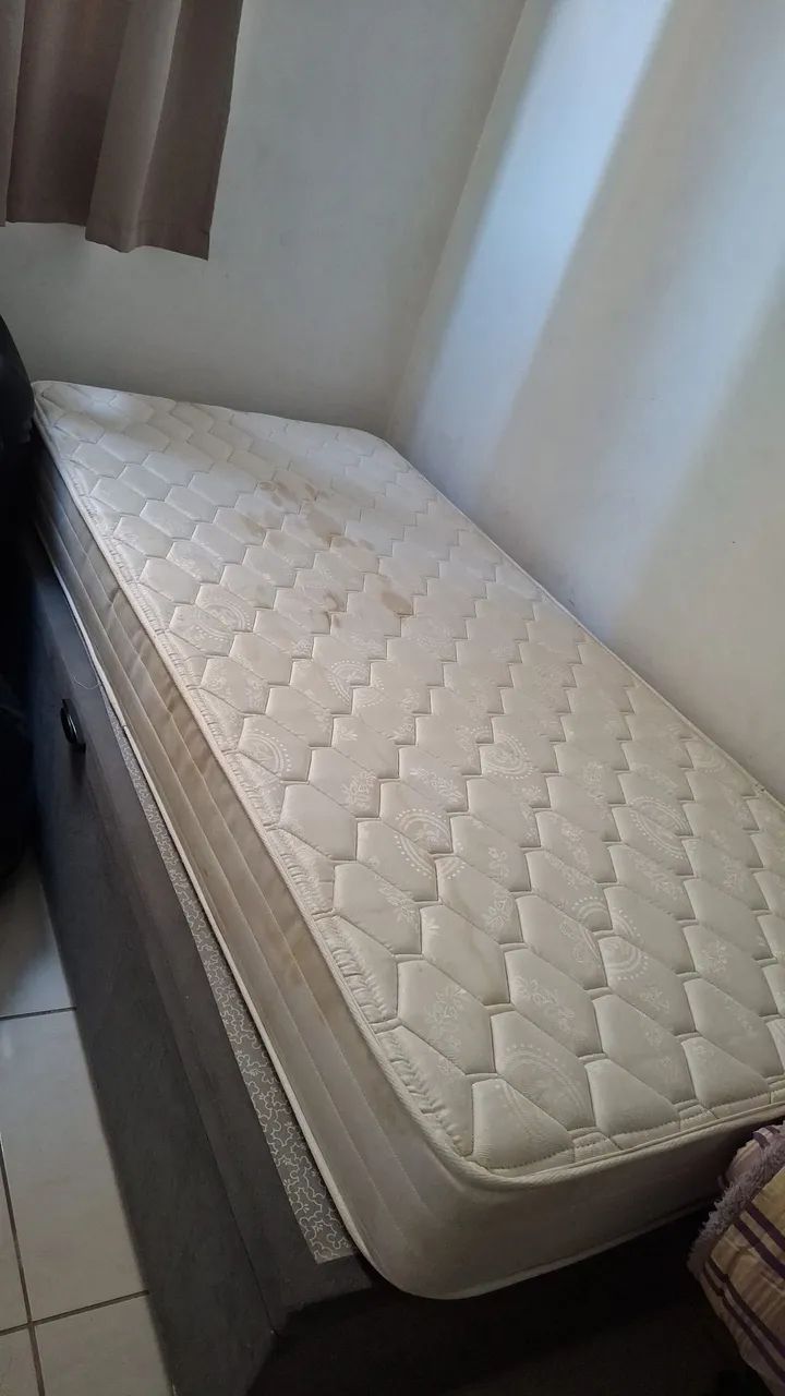 Vendo colchão+ bom,cama de solteira - Foto 2