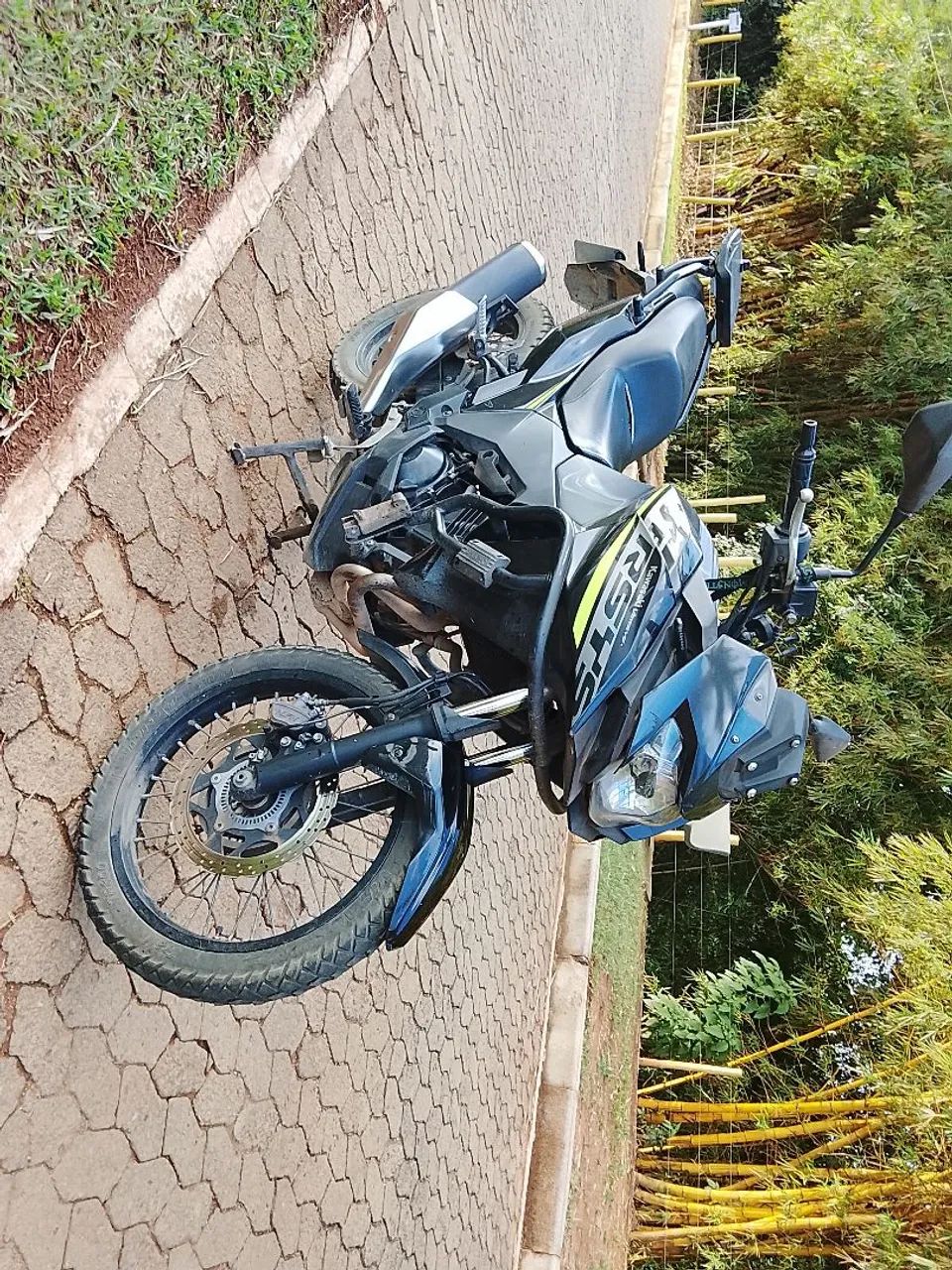Versys 300 - Foto 3